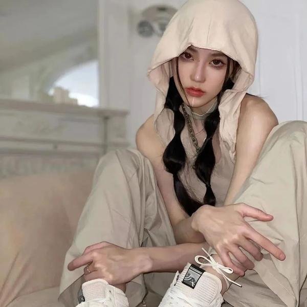 群蛇出洞